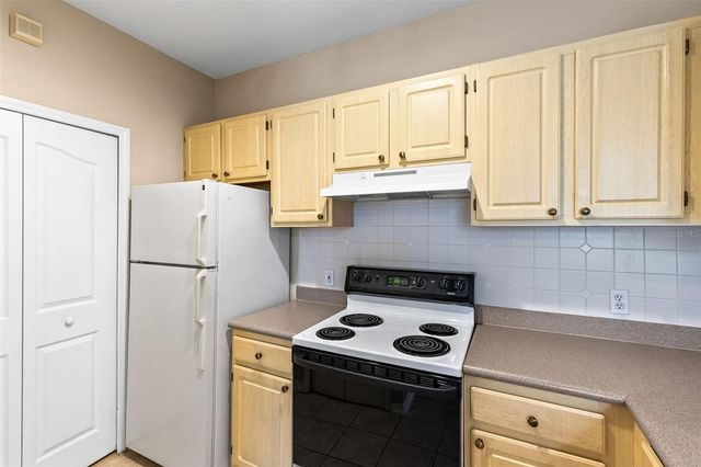 1440 LAKE SHADOW CIRCLE 8305, Maitland, FL 32751