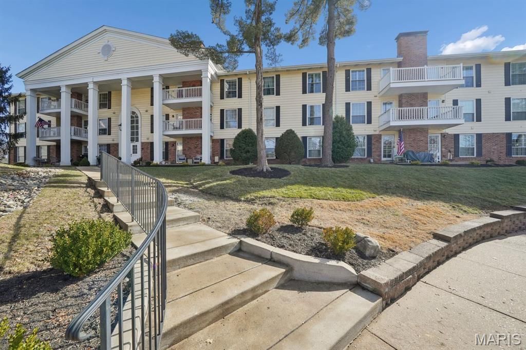 1530 Bedford Forge Court 3, Chesterfield, MO 63017