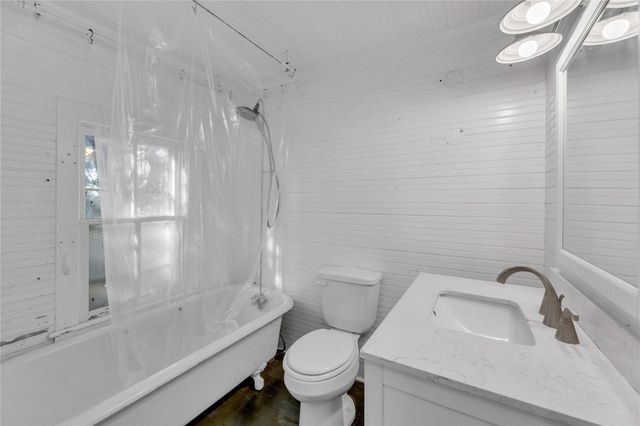 4739 Creamer Creek Rd, La Grange, TX 78945