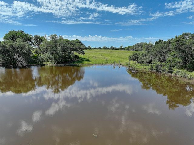 4739 Creamer Creek Rd, La Grange, TX 78945