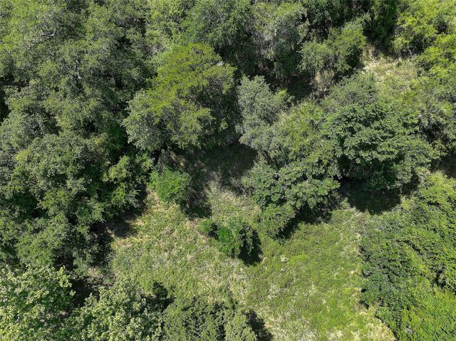 4739 Creamer Creek Rd, La Grange, TX 78945