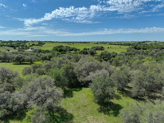 4739 Creamer Creek Rd, La Grange, TX 78945