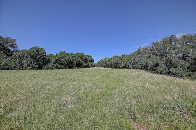 4739 Creamer Creek Rd, La Grange, TX 78945