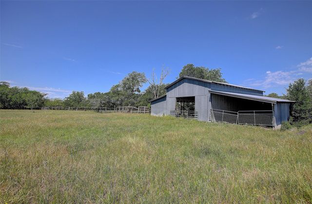 4739 Creamer Creek Rd, La Grange, TX 78945