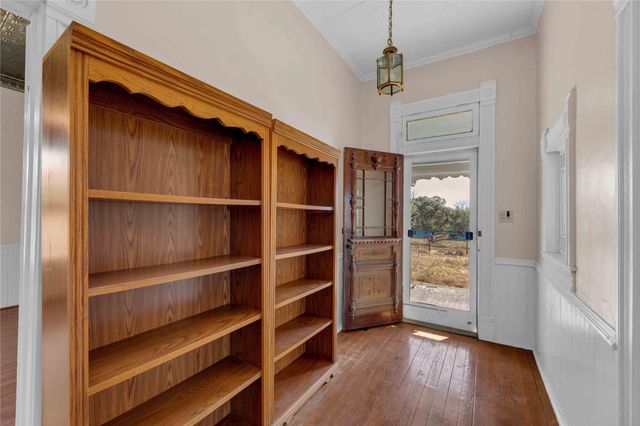 4739 Creamer Creek Rd, La Grange, TX 78945