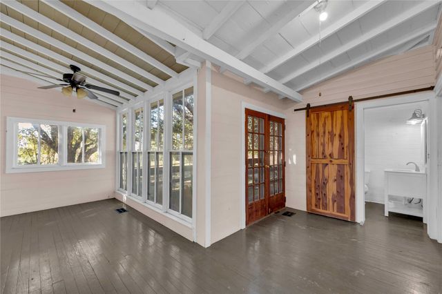 4739 Creamer Creek Rd, La Grange, TX 78945