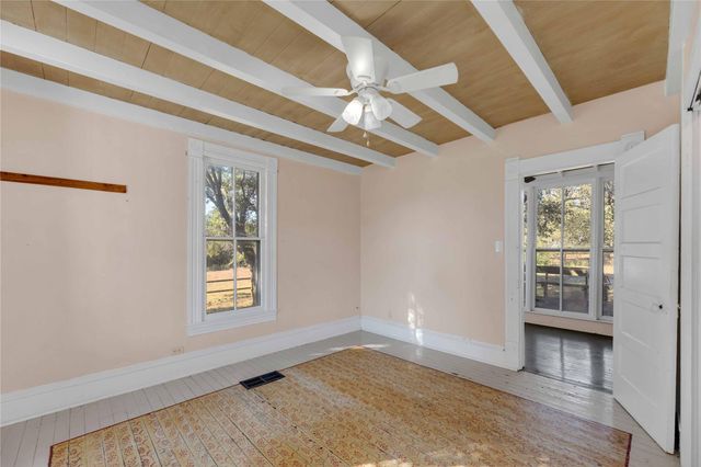 4739 Creamer Creek Rd, La Grange, TX 78945