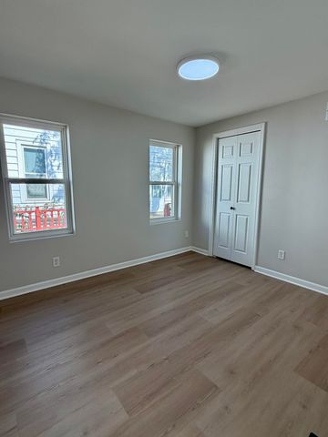 215 E 10th Street, Michigan City, IN 46360