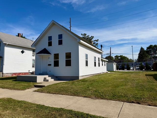 215 E 10th Street, Michigan City, IN 46360