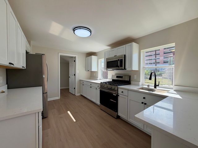 215 E 10th Street, Michigan City, IN 46360