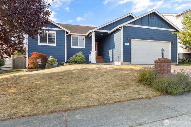 229 NW Cherry Hill Loop, Oak Harbor, WA 98277