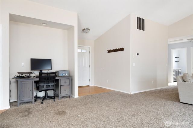 229 NW Cherry Hill Loop, Oak Harbor, WA 98277