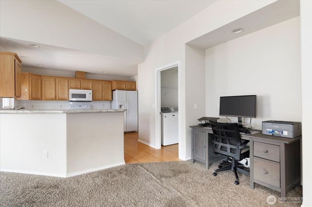 229 NW Cherry Hill Loop, Oak Harbor, WA 98277