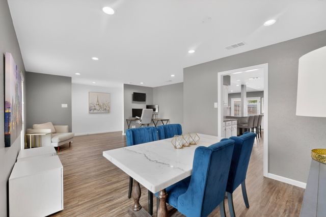 1915 Glenrose Lane, Carrollton, TX 75007
