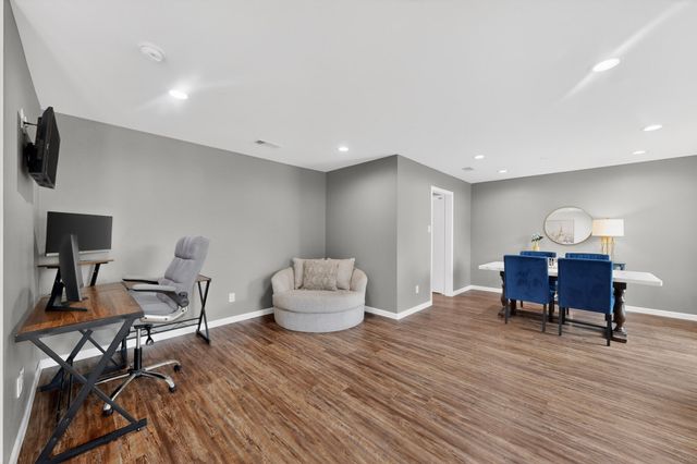 1915 Glenrose Lane, Carrollton, TX 75007