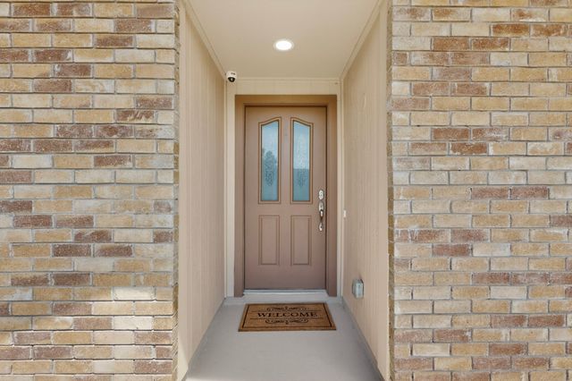 1915 Glenrose Lane, Carrollton, TX 75007