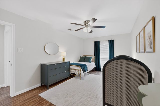 1915 Glenrose Lane, Carrollton, TX 75007