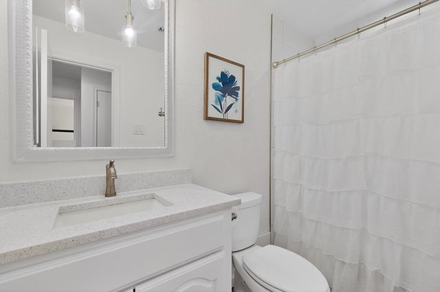 1915 Glenrose Lane, Carrollton, TX 75007