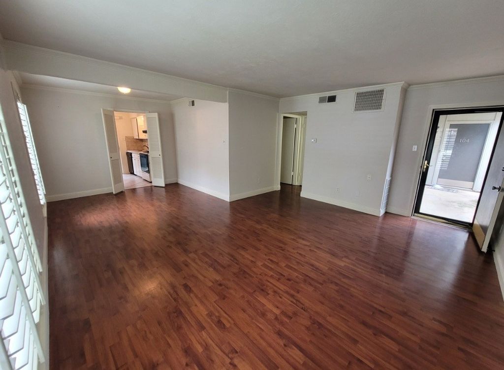 7903 Meadow Park Drive 103, Dallas, TX 75230