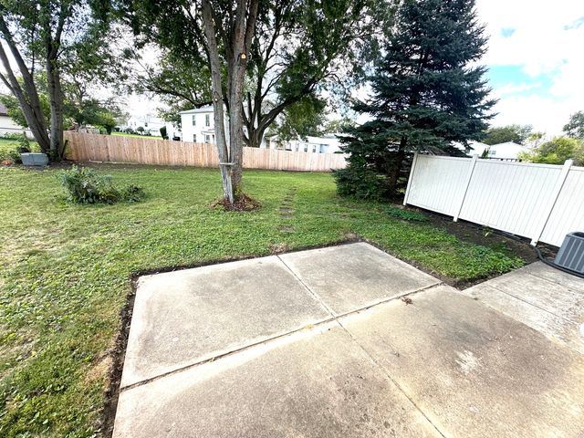 1246 California Avenue 46, Aurora, IL 60506