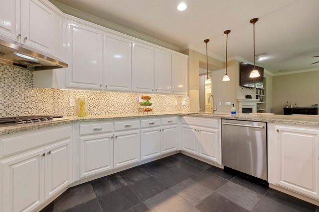 3000 Queens Gate Ct, Modesto, CA 95355