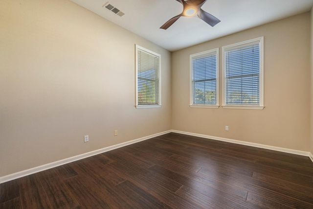 3000 Queens Gate Ct, Modesto, CA 95355