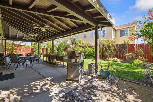 3000 Queens Gate Ct, Modesto, CA 95355