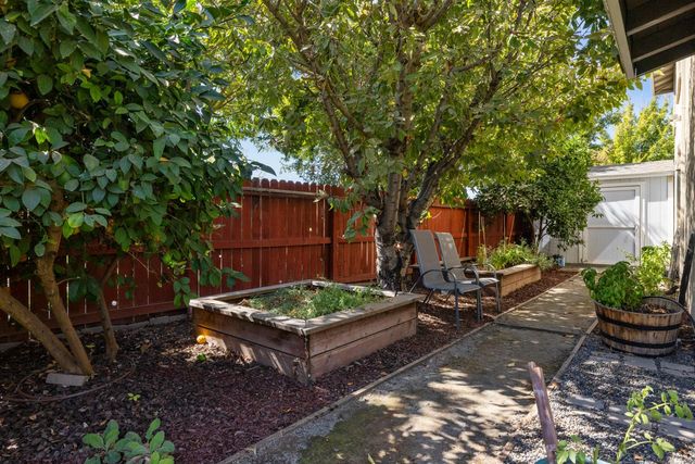 3000 Queens Gate Ct, Modesto, CA 95355