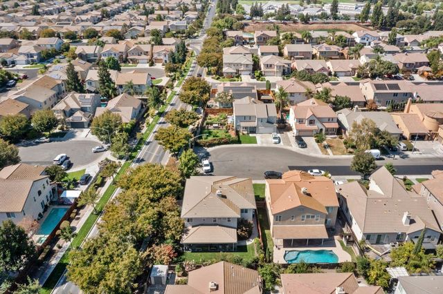 3000 Queens Gate Ct, Modesto, CA 95355