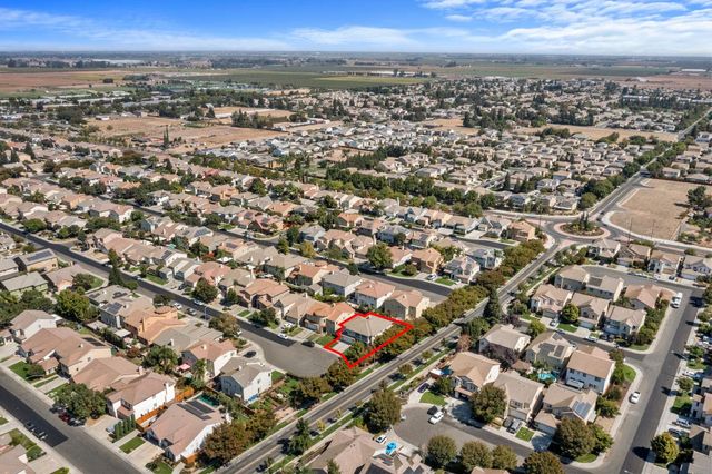 3000 Queens Gate Ct, Modesto, CA 95355