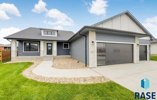 1517 S Kathryn Ave, Sioux Falls, SD 57106