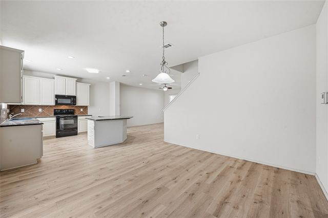 2929 Wispy Trail, Fort Worth, TX 76108