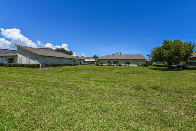 1763 S Dovetail Drive, Fort Pierce, FL 34982