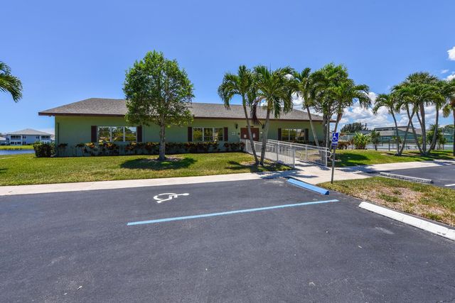 1763 S Dovetail Drive, Fort Pierce, FL 34982