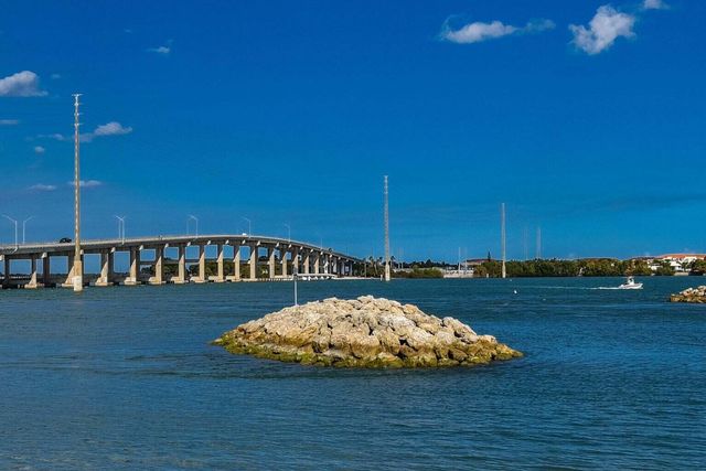 1763 S Dovetail Drive, Fort Pierce, FL 34982