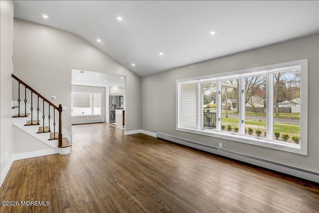 3 Roberta Drive, Middletown, NJ 07748