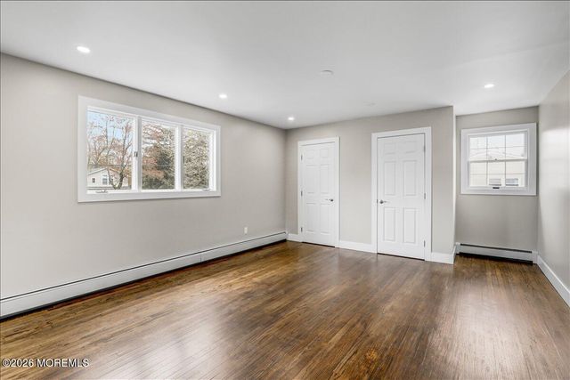 3 Roberta Drive, Middletown, NJ 07748