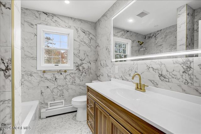 3 Roberta Drive, Middletown, NJ 07748