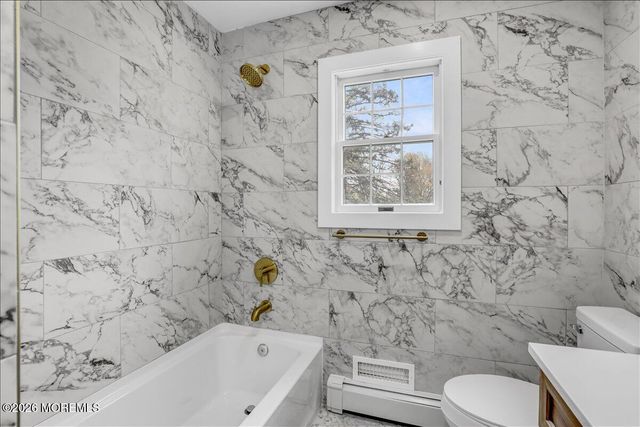 3 Roberta Drive, Middletown, NJ 07748