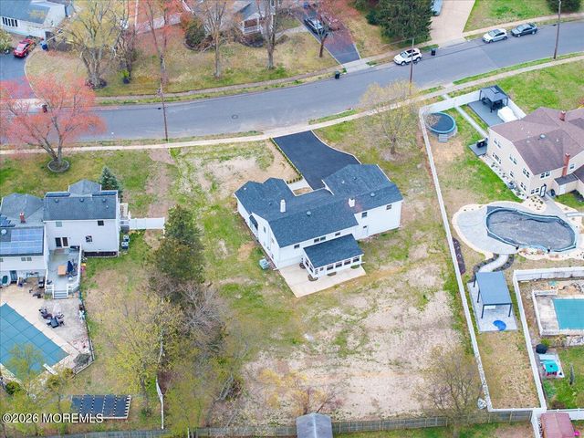 3 Roberta Drive, Middletown, NJ 07748