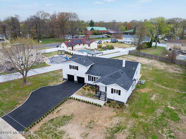 3 Roberta Drive, Middletown, NJ 07748