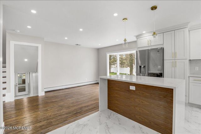 3 Roberta Drive, Middletown, NJ 07748