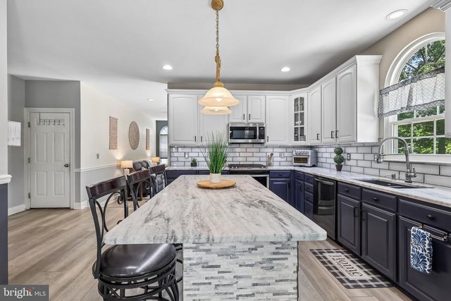 3 MORGAN HILL CT, Blackwood, NJ 08012