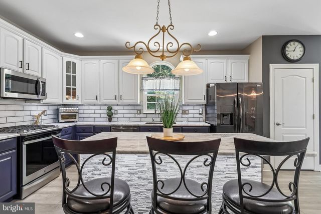 3 MORGAN HILL CT, Blackwood, NJ 08012