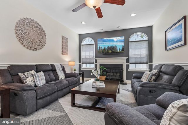 3 MORGAN HILL CT, Blackwood, NJ 08012