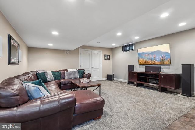 3 MORGAN HILL CT, Blackwood, NJ 08012