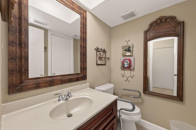 11711 Memorial Drive 239, Houston, TX 77024