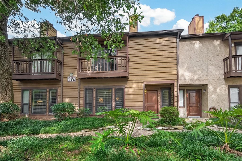 Image 1 of property listing at 11711 Memorial Drive 239, Houston, TX 77024
