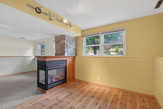 5570 Schutta Road, Shoreview, MN 55126