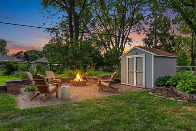 5570 Schutta Road, Shoreview, MN 55126